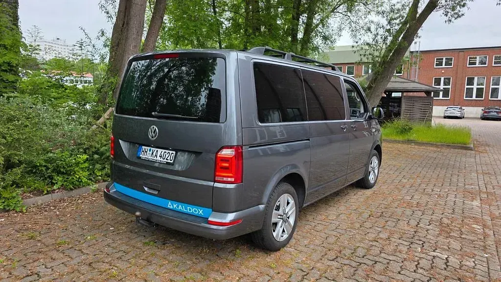 Gebraucht VW Multivan 199 PS (146 kW) 2019 Grau Van / Kleinbus
