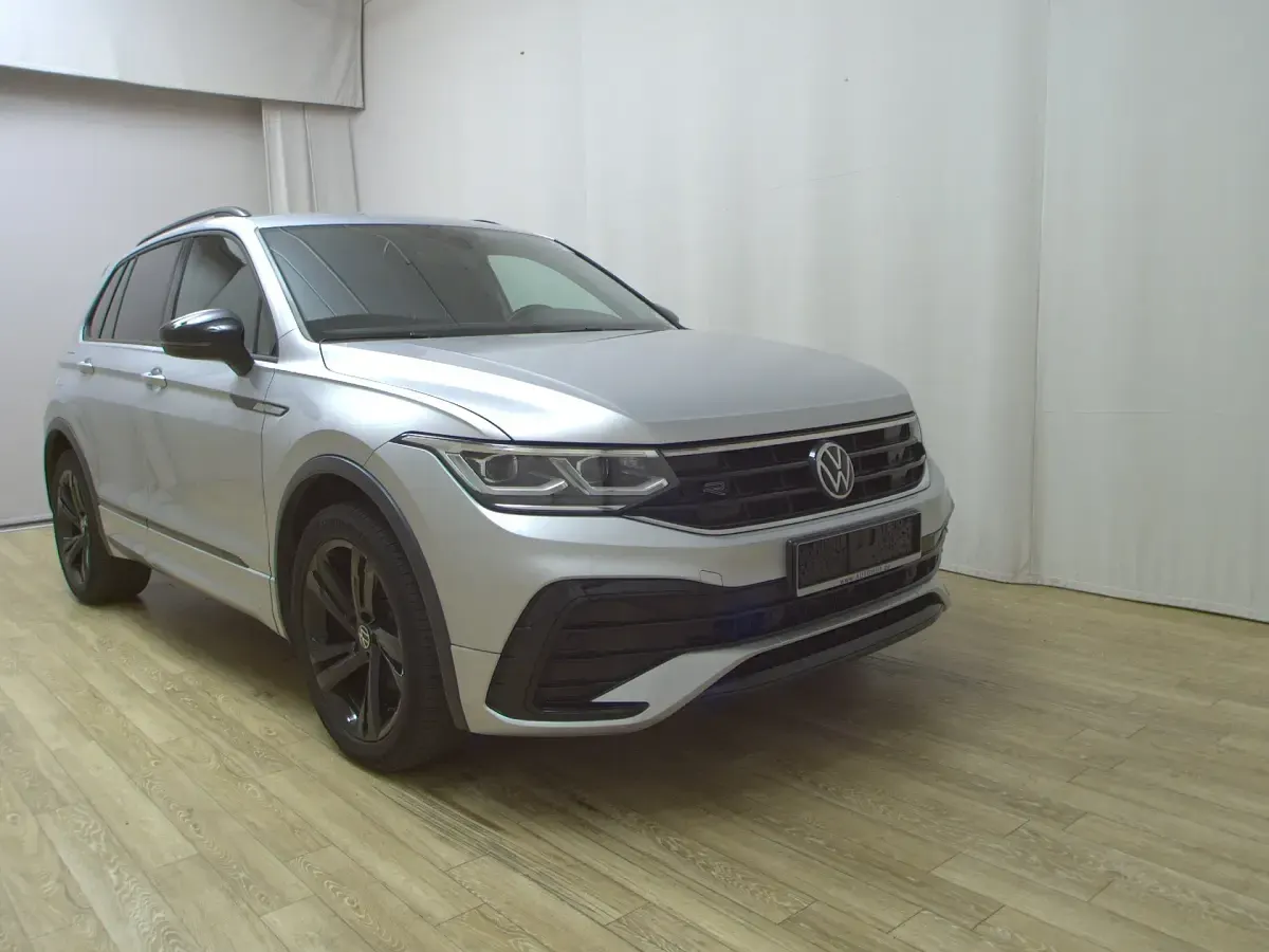 Gebraucht VW Tiguan R-line 150 PS (110 kW) 2022 Silber SUV