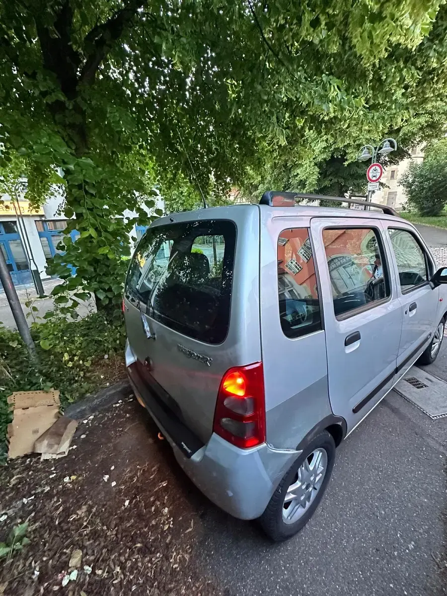 Gebraucht Suzuki Wagon R+ 79 PS (58 kW) 2002 Grau Van / Kleinbus