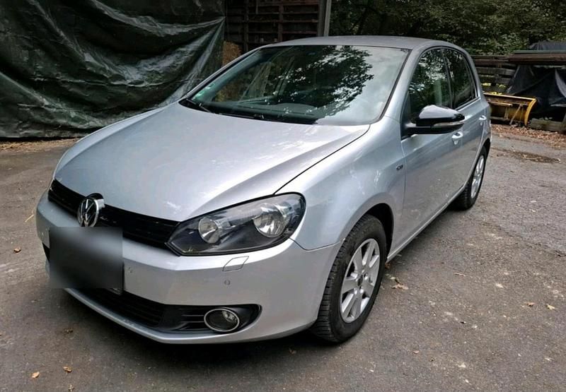Silber Gebraucht 2012 VW Golf VI Kleinwagen | 4.000 € (Guter Preis) - Bild 1/4