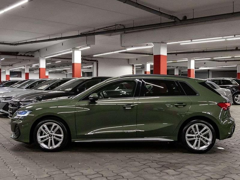 Gebraucht Audi A3 S-Line 116 PS (85 kW) 2025 Distriktgrün metallic Limousine