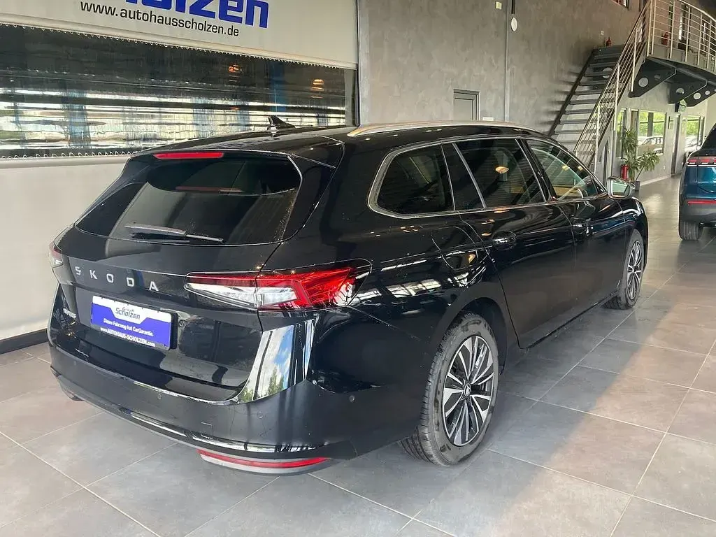 Gebraucht Skoda Superb Selection 150 PS (110 kW) 2025 Schwarz Limousine