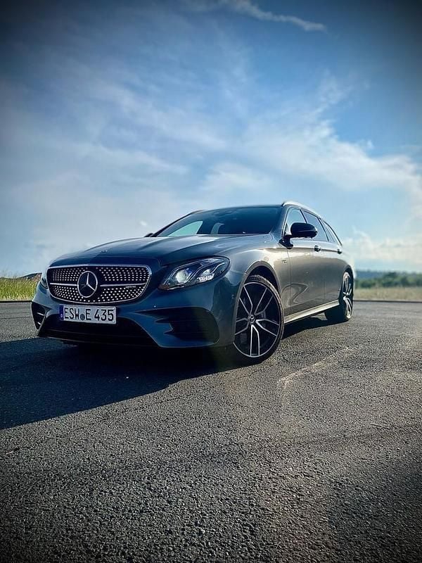 Grau Gebraucht 2019 Mercedes E53 AMG AMG Kombi | 40.500 € (Superpreis) - Bild 1/4