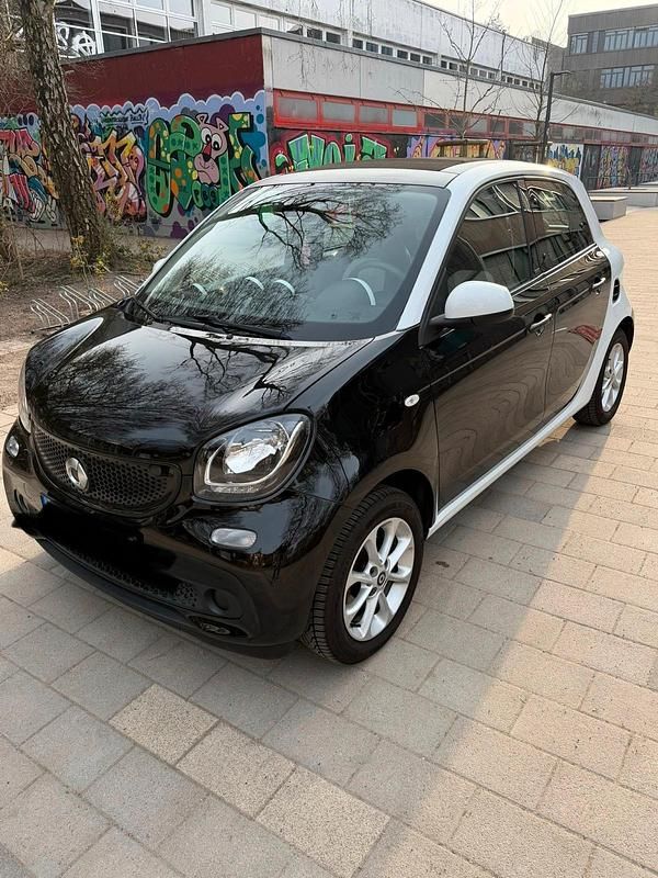 Second-hand Smart ForFour 71 CP (52 kW) 2019 Negru Hatchback