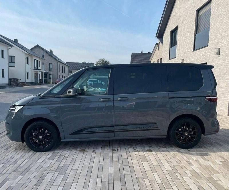 Grau Gebraucht 2024 VW T7 Edition Van | 59.900 € (Etwas zu teuer) - Bild 1/4