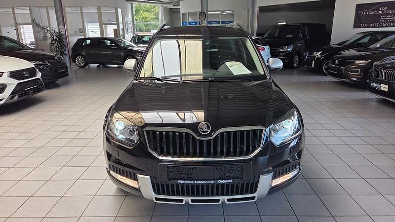 Schwarz Gebraucht 2015 Skoda Yeti Adventure SUV | 10.900 € (Fairer Preis) - Bild 1/4