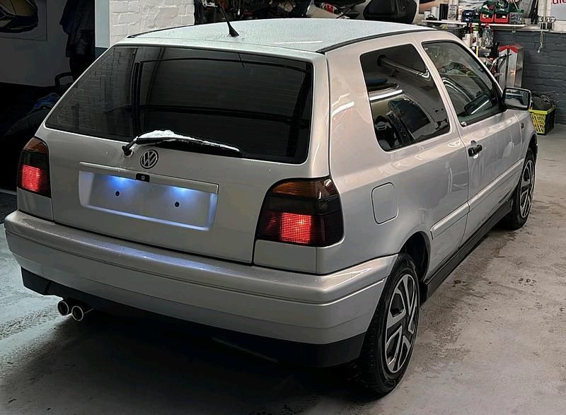 Gebraucht VW Golf III 90 PS (66 kW) 1995 Violet Kleinwagen