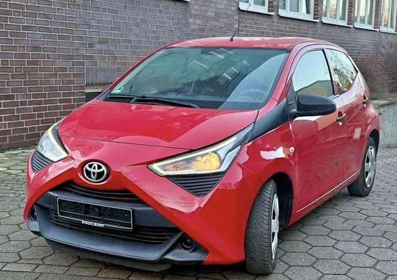 Gebraucht 2021 Toyota Aygo Business Edition Kleinwagen | 8.700 € - Bild 1/4