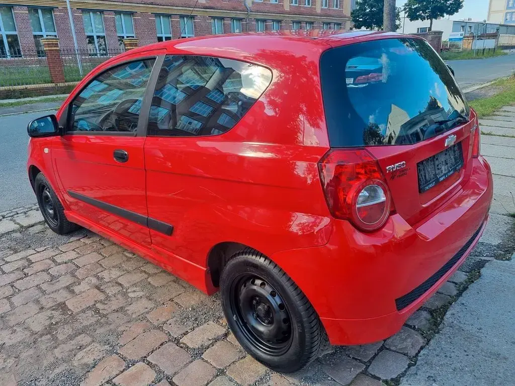 Gebraucht Chevrolet Aveo 84 PS (61 kW) 2011 Rot Kleinwagen