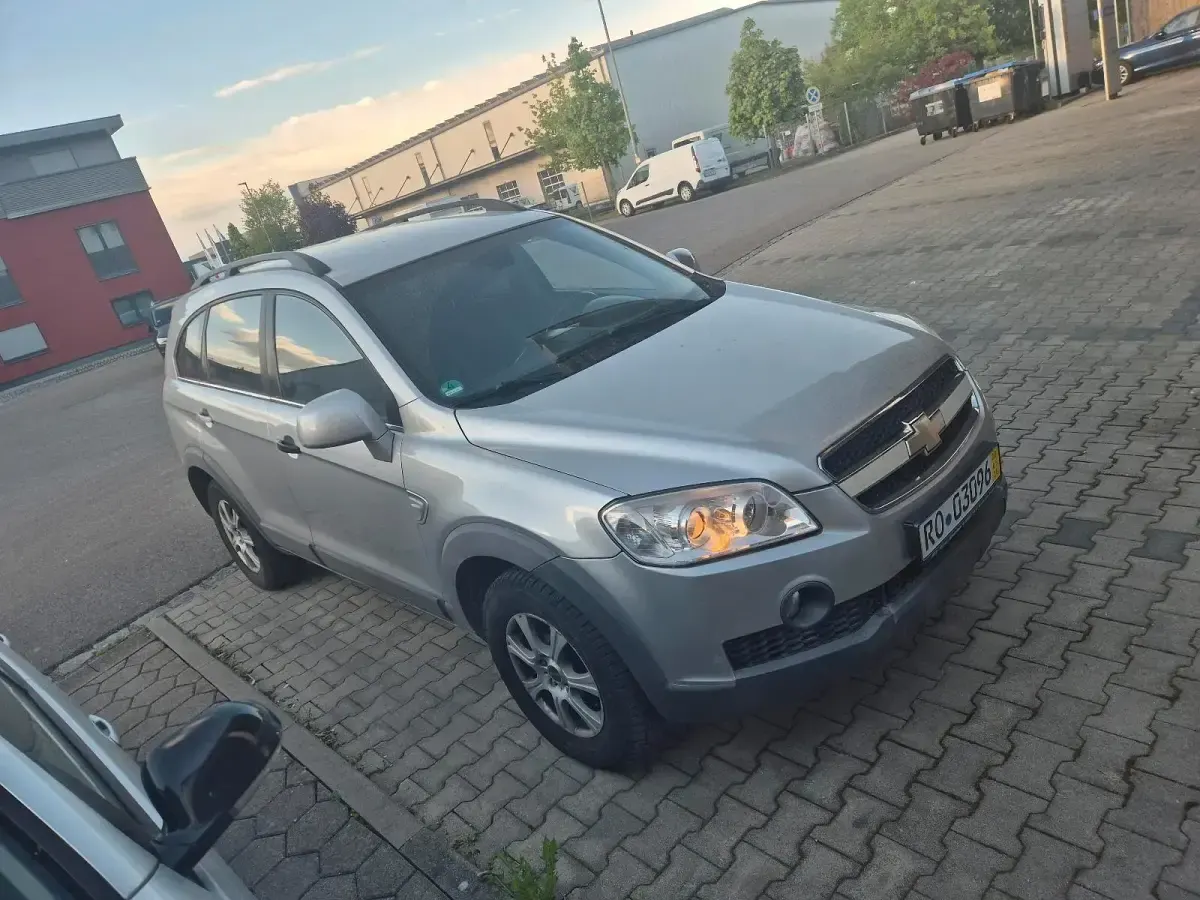 Używany Chevrolet Captiva 150 KM (110 kW) 2007 Srebrny SUV