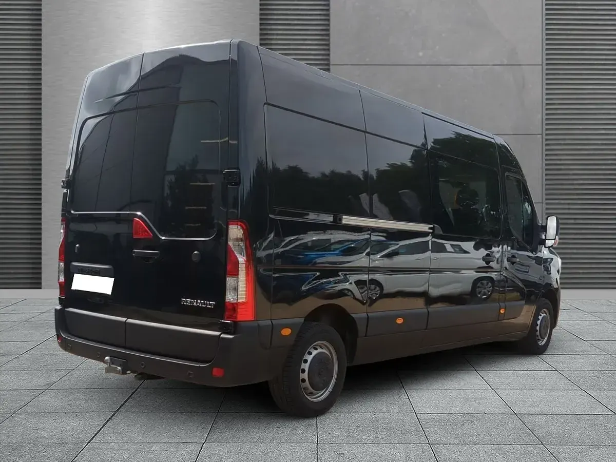 Gebraucht Renault Master 179 PS (131 kW) 2024 Schwarz (perlmuttschwarz) Van / Kleinbus