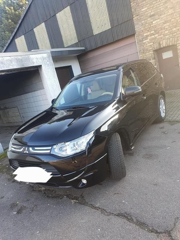 Schwarz Gebraucht 2013 Mitsubishi Colt SUV | 7.300 € - Bild 1/4
