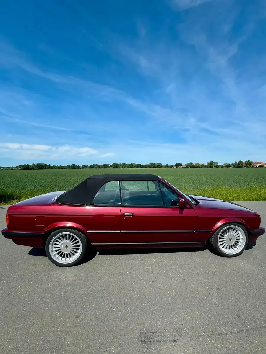 Gebraucht BMW 325 Cabriolet 194 PS (142 kW) 1991 Rot Cabrio