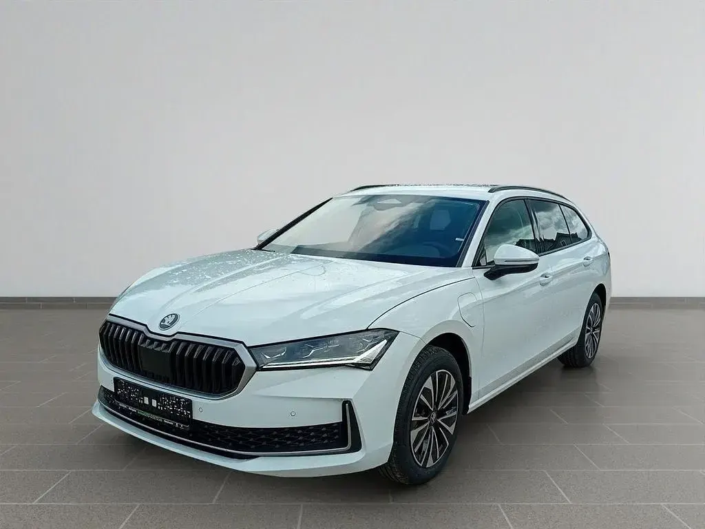 Usata Skoda Superb Selection 204 CV (150 kW) 2026 Bianco Station wagon