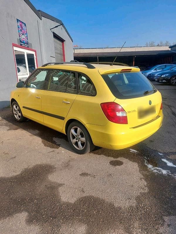 Gebraucht Skoda Fabia 105 PS (77 kW) 2008 Gelb Kombi