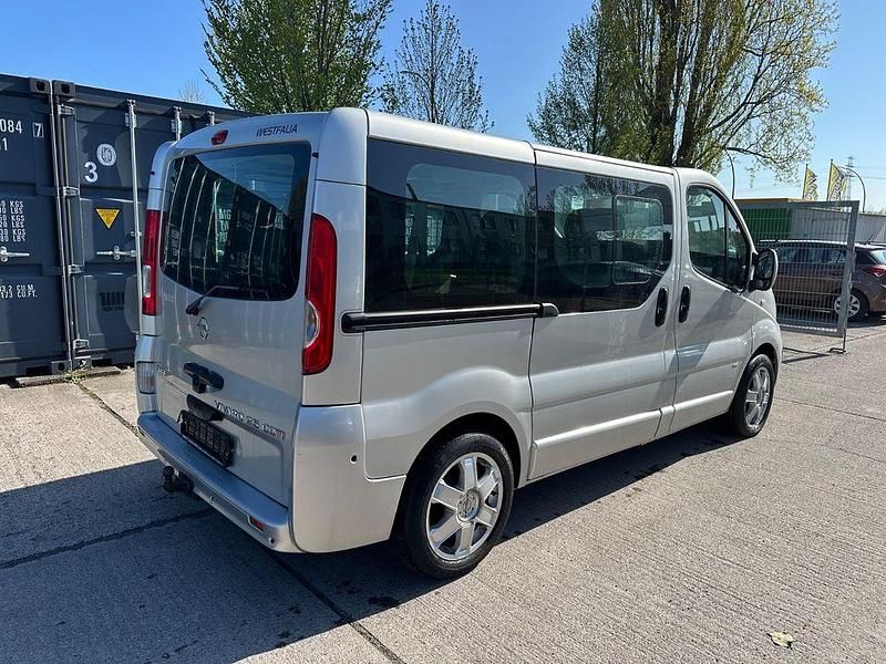 Gebraucht Opel Vivaro 145 PS (106 kW) 2007 Silber Van / Kleinbus
