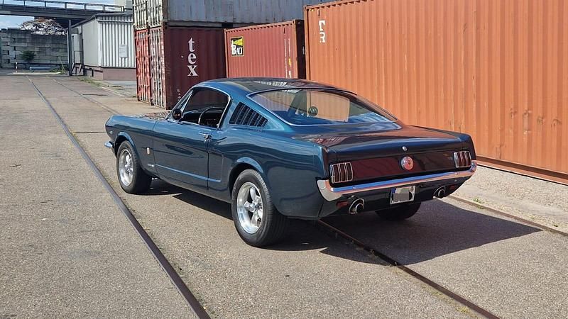 Grün Gebraucht 1966 Ford Mustang GT Fastback Coupé | 49.000 € - Bild 1/4