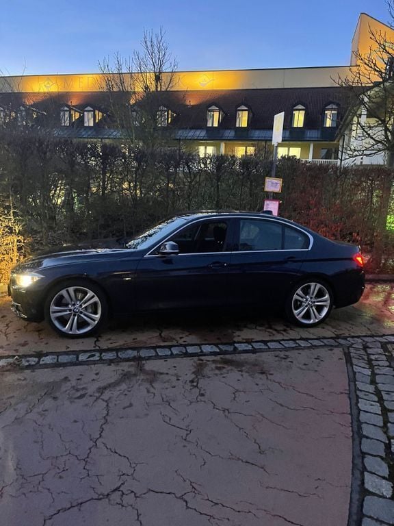 Gebraucht 2013 BMW 335 Sport Line Limousine | 19.200 € (Superpreis) - Bild 1/4