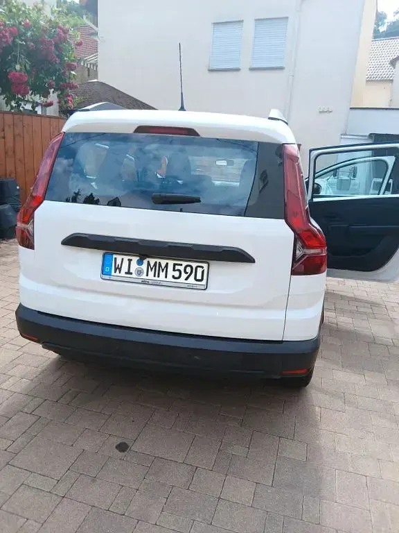Gebraucht Dacia Jogger Essentiel 110 PS (80 kW) 2023 Weiß Van / Kleinbus