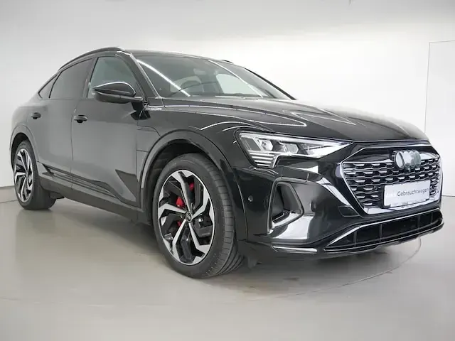 Gebraucht Audi Q8 Sportback e-tron Advanced Plus 250 kW (340 PS) 2024 Mythosschwarz metallic SUV