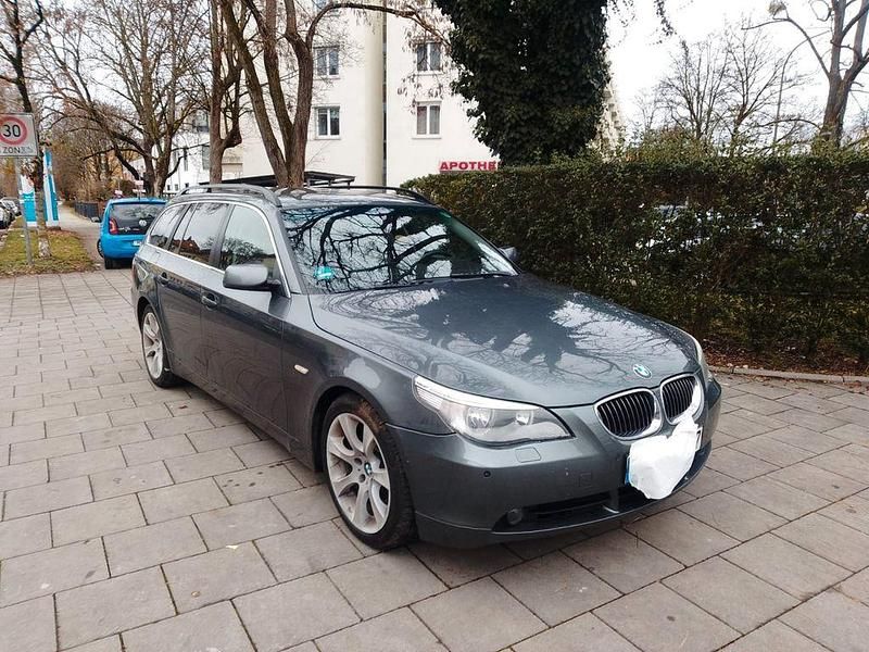 Gebraucht BMW 525 218 PS (160 kW) 2006 Silber Kombi