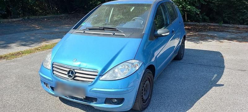 Blau Gebraucht 2007 Mercedes A170 Limousine | 700 € - Bild 1/4