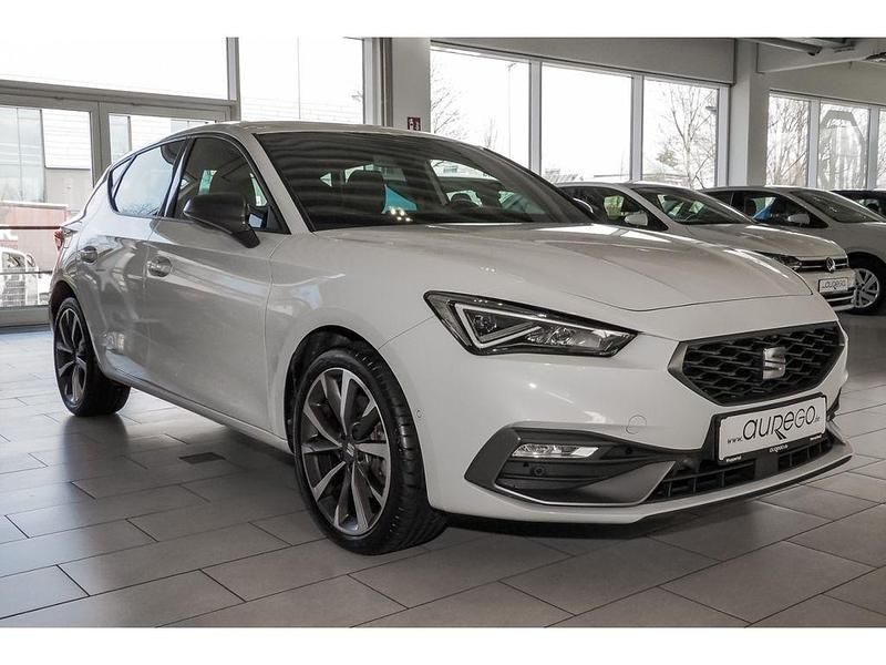 Gebraucht Seat Leon FR 150 PS (110 kW) 2023 Weiß Limousine