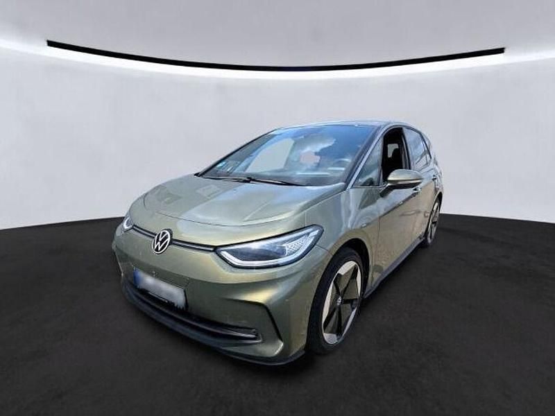 Gebraucht VW ID.3 Pro 150 kW (204 PS) 2023 Dark olivine green metallic Kleinwagen