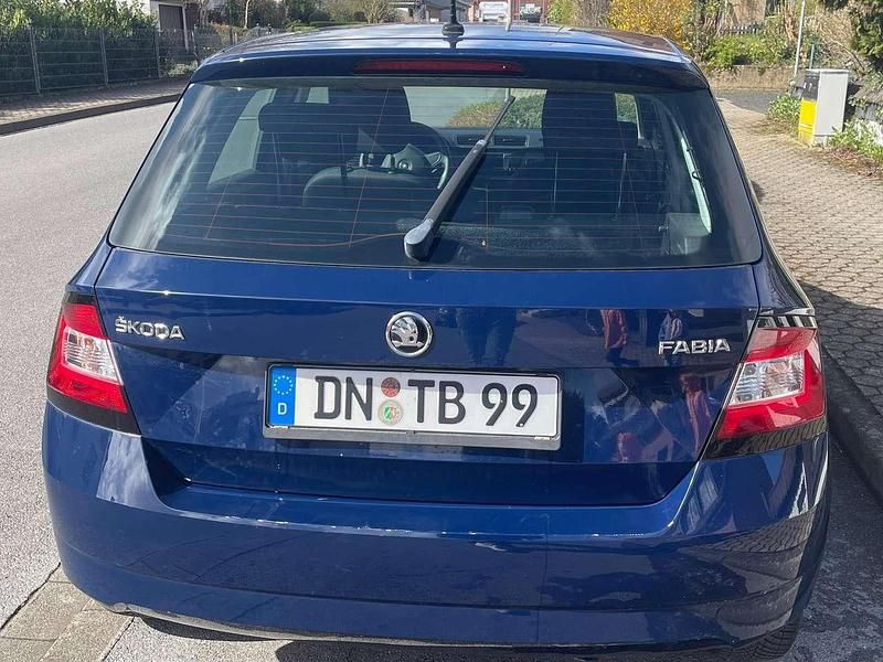 Gebraucht Skoda Fabia 75 PS (55 kW) 2015 Blau Kombi