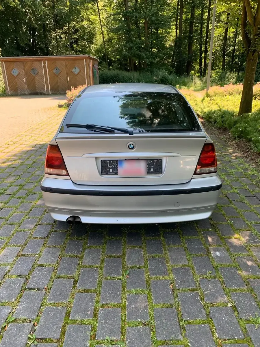 Gebraucht BMW 316 116 PS (85 kW) 2003 Silber Coupé