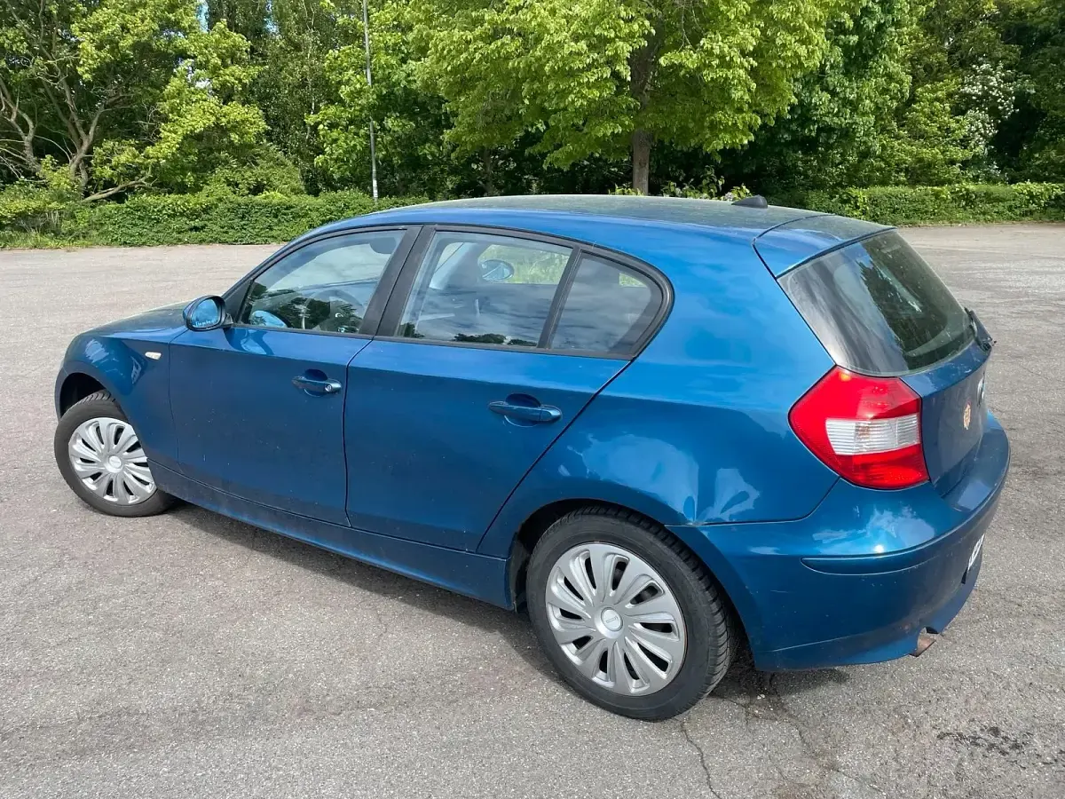 Gebraucht BMW 116 115 PS (84 kW) 2005 Blau Kleinwagen