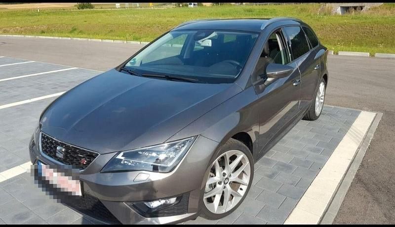 Grau Gebraucht 2015 Seat Leon ST FR Kombi | 8.950 € (Fairer Preis) - Bild 1/4