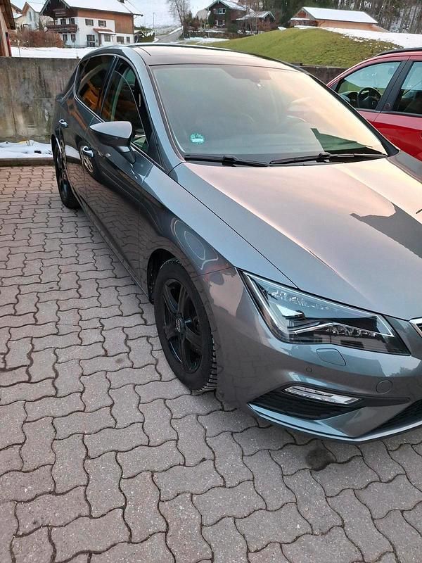 Gebraucht Seat Leon FR 125 PS (91 kW) 2018 Grau Kleinwagen