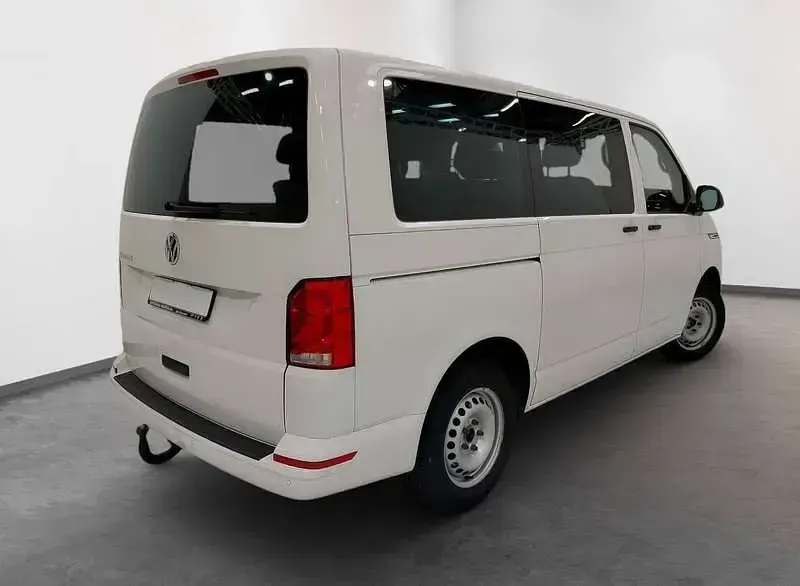 Gebraucht VW Multivan 110 PS (80 kW) 2021 Weiß Van / Kleinbus