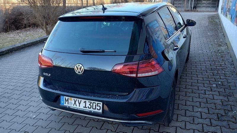 Gebraucht VW Golf VII Join 150 PS (110 kW) 2018 Schwarz Limousine