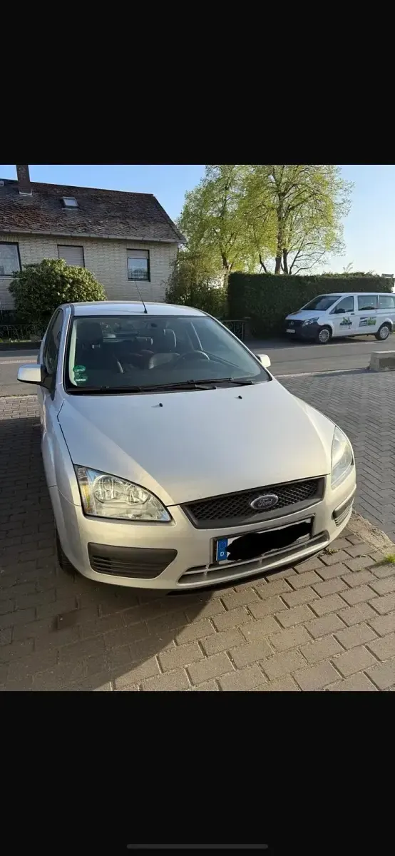 Gebraucht Ford Focus 80 PS (58 kW) 2005 Grau Kleinwagen
