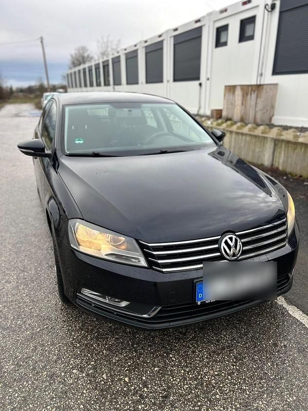 Gebraucht VW Passat 122 PS (89 kW) 2012 Schwarz Limousine
