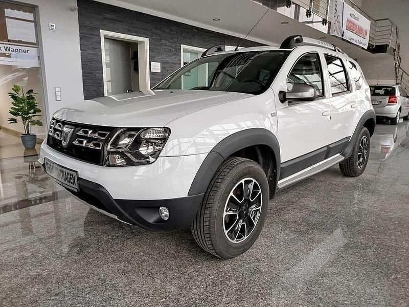 Gebraucht Dacia Duster Lauréate 114 PS (83 kW) 2016 Arktisweiß SUV