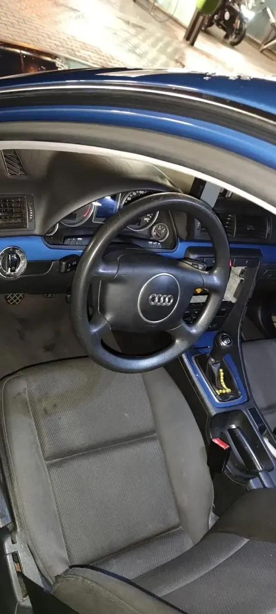 Gebraucht Audi A4 S-Line 170 PS (125 kW) 2002 Blau Limousine