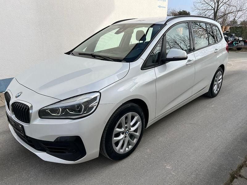 Weiß Gebraucht 2022 BMW 218 Advantage Kombi | 12.999 € (Superpreis) - Bild 1/4