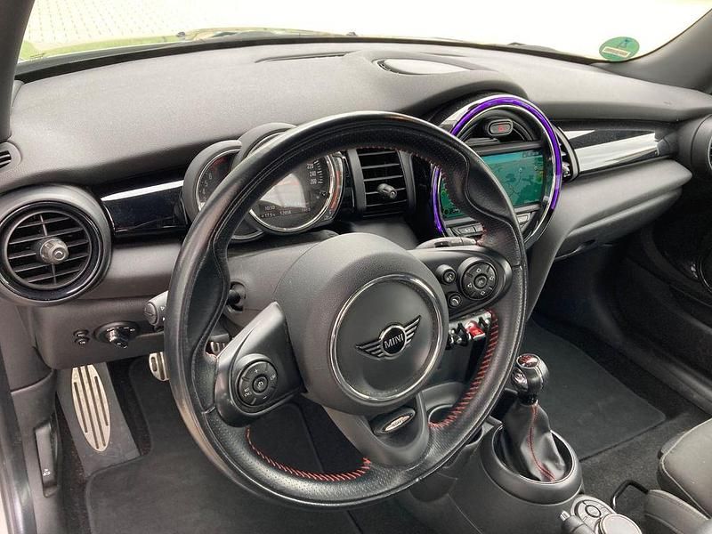 Gebraucht Mini John Cooper Works 136 PS (100 kW) 2018 Silber Kleinwagen