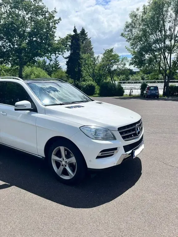 Gebraucht Mercedes ML350 258 PS (189 kW) 2015 Weiß SUV