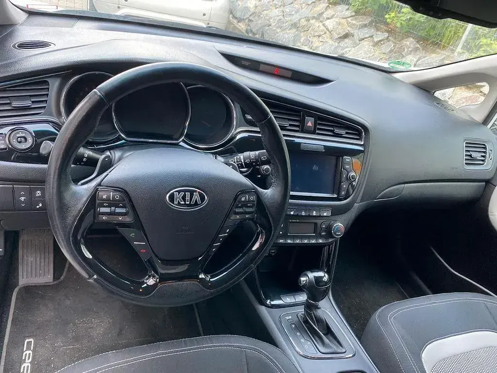 Gebraucht Kia Ceed 136 PS (100 kW) 2016 Weiß Kleinwagen