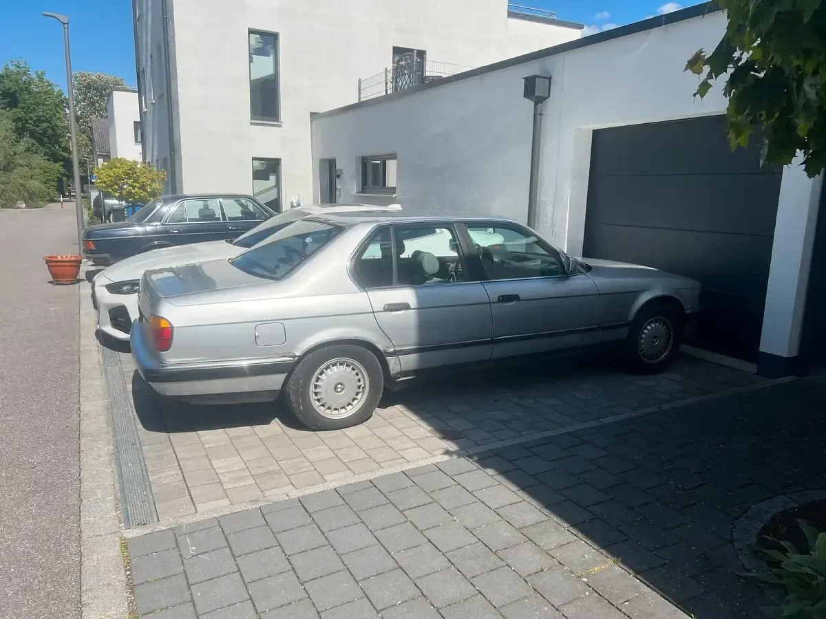 Gebraucht BMW 730 188 PS (138 kW) 1989 Silber Limousine