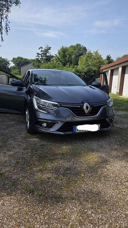 Gebraucht 2016 Renault Mégane III Life Kleinwagen | 6.200 € (Fairer Preis) - Bild 1/4