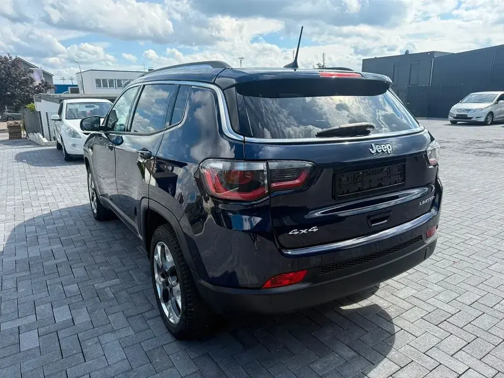 Gebraucht Jeep Compass Limited 140 PS (102 kW) 2018 Blau SUV