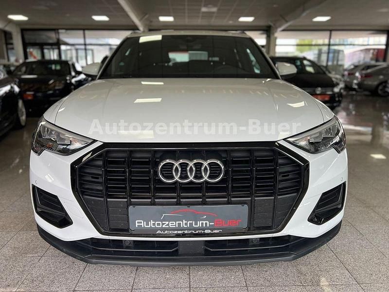 Weiß Gebraucht 2021 Audi Q3 Advanced SUV | 28.990 € (Fairer Preis) - Bild 1/4