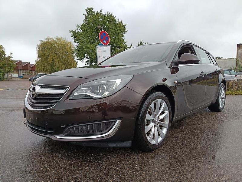 Mahagonibraun/darkmahagony Gebraucht 2017 Opel Insignia Edition Kombi | 9.999 € (Guter Preis) - Bild 1/4