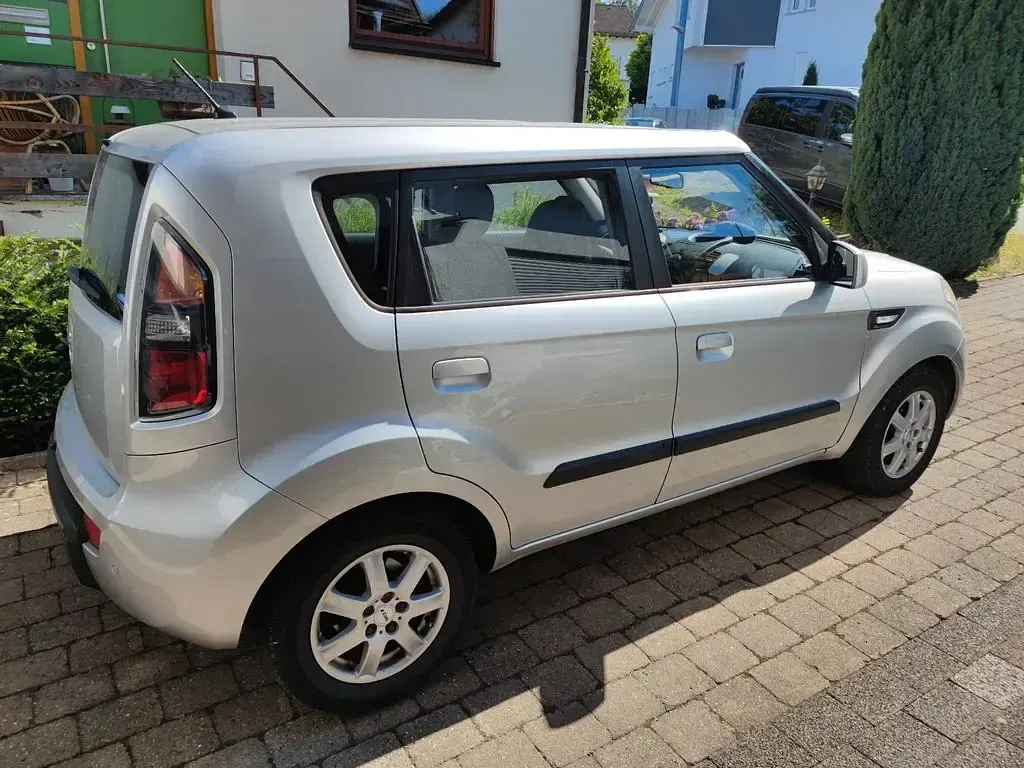 Gebraucht Kia Soul 126 PS (92 kW) 2009 Silber SUV