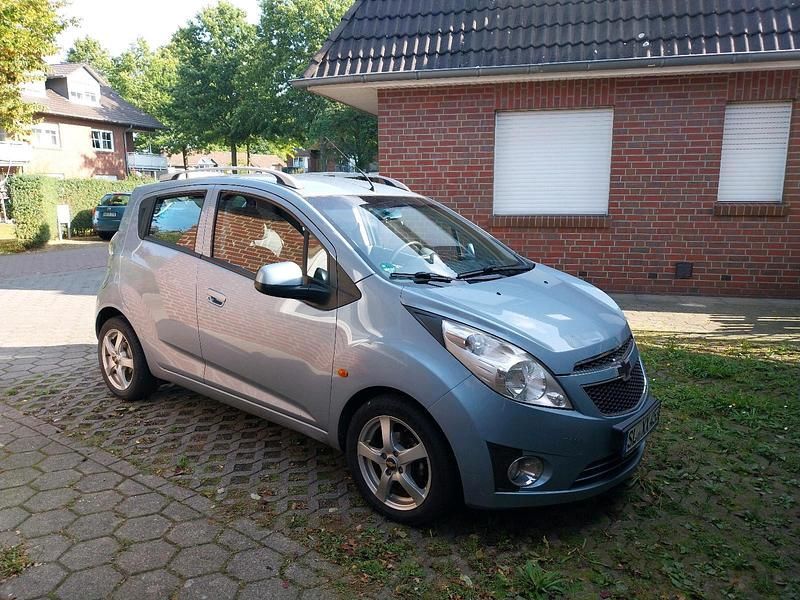 Blau Gebraucht 2010 Chevrolet Spark Kleinwagen | 2.800 € (Fairer Preis) - Bild 1/4
